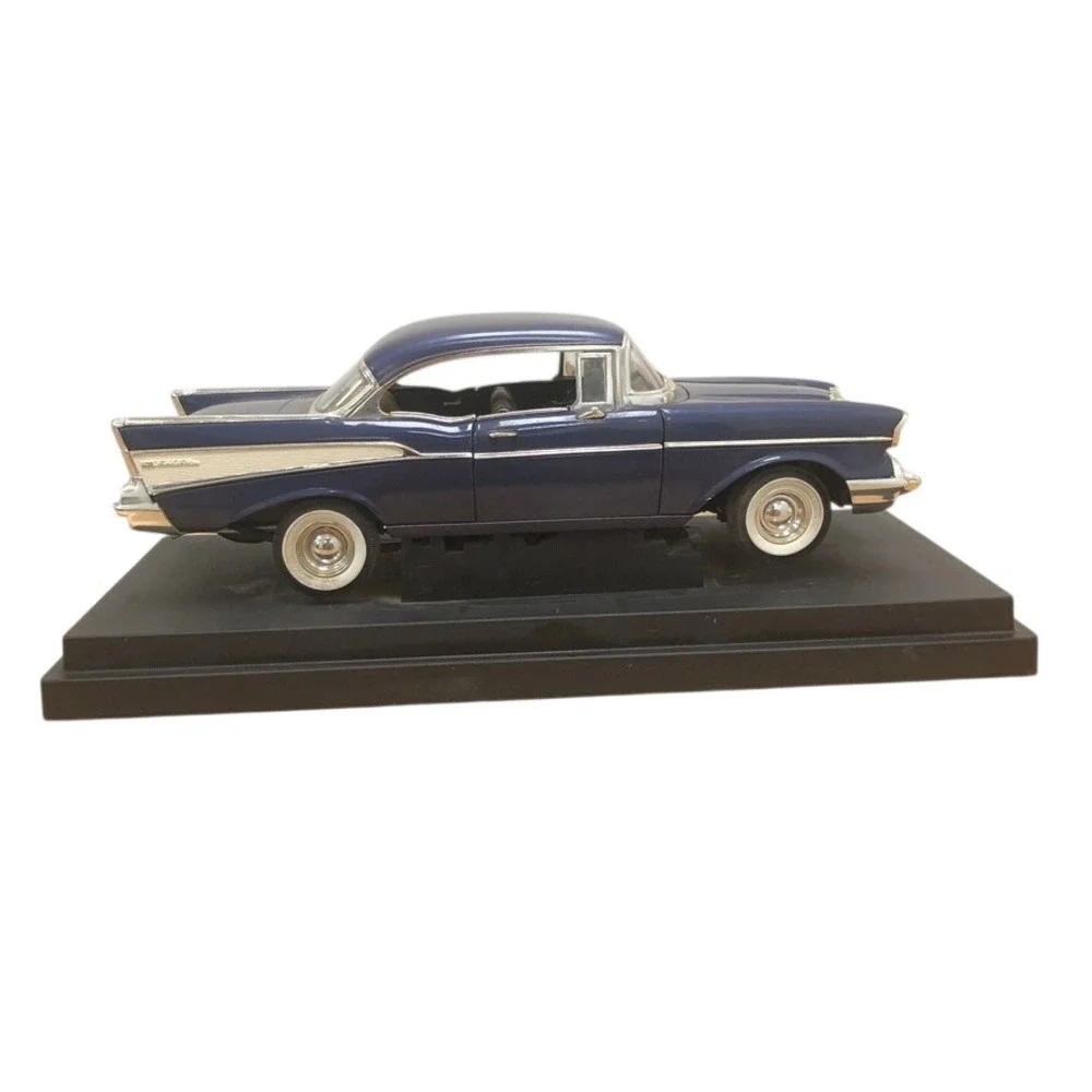Chevrolet 1957 Bel Air Diecast Model Car 1:18 Adult Blue Vintage Style